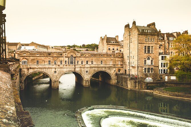 2-Day Windsor, Stonehenge, Bath & Oxford Tour Including Admission - Windsor first: castle tickets may sell out, so plan a two-track day