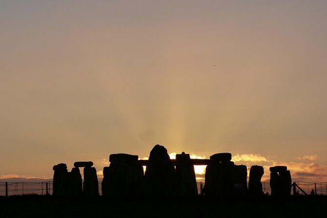 Bespoke private tours of Stonehenge and Avebury by car with local guide - Avebury stone circle: when you stop and actually look