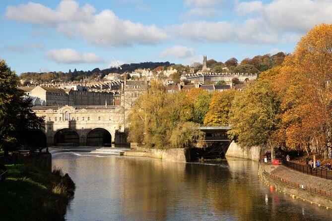 England in One Day: Stonehenge, Bath, the Cotswolds and Stratford-upon-Avon Day Trip from London - Timing reality: bus hours versus site time