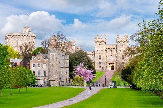 Extended visit: Windsor Castle & Stonehenge - Coach comfort, Wi‑Fi notes, and group size that keeps things manageable