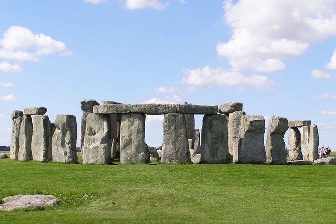 Extended visit: Windsor Castle & Stonehenge - Windsor Castle: State Apartments, St. George’s Chapel, and photo rules