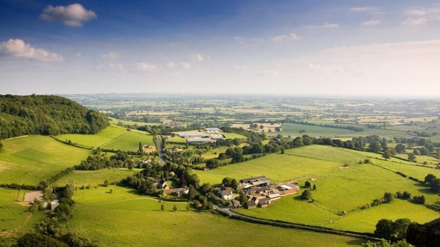 From London: Small Group Stonehenge, Bath & Cotswolds Tour - Stonehenge guided walk: what you’ll actually get from the visit