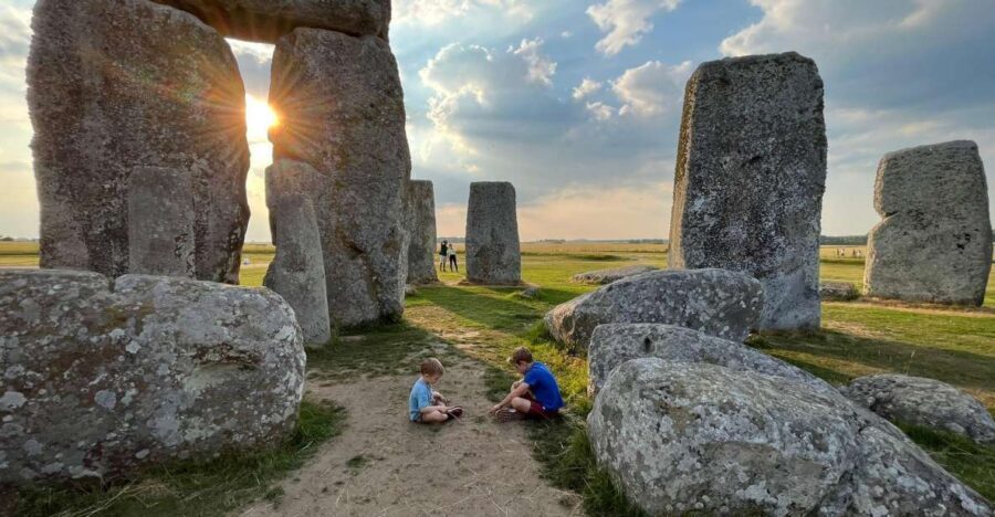 From London: Stonehenge Private Inner Circle Tour with Bath - Sunrise vs sunset: choose the mood, not just the time