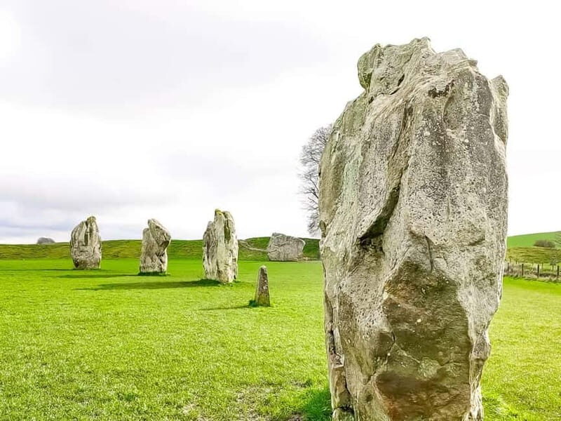 From London: Stonehenge & The Stone Circles of Avebury Tour - From Earls Court to Wiltshire: the coach day reality