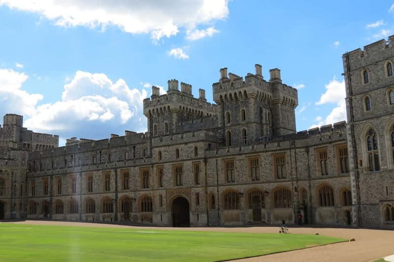 From London: Stonehenge & Windsor Castle Tour with Tickets - From Earls Court to Stonehenge: getting moving without the stress