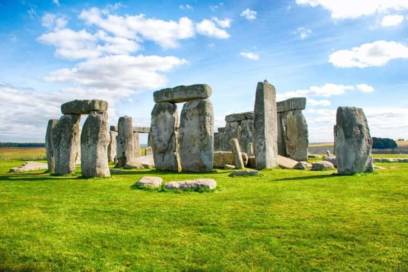 From London: Stonehenge & Windsor Castle Tour with Tickets - Stonehenge timing and what 2 hours feels like on-site