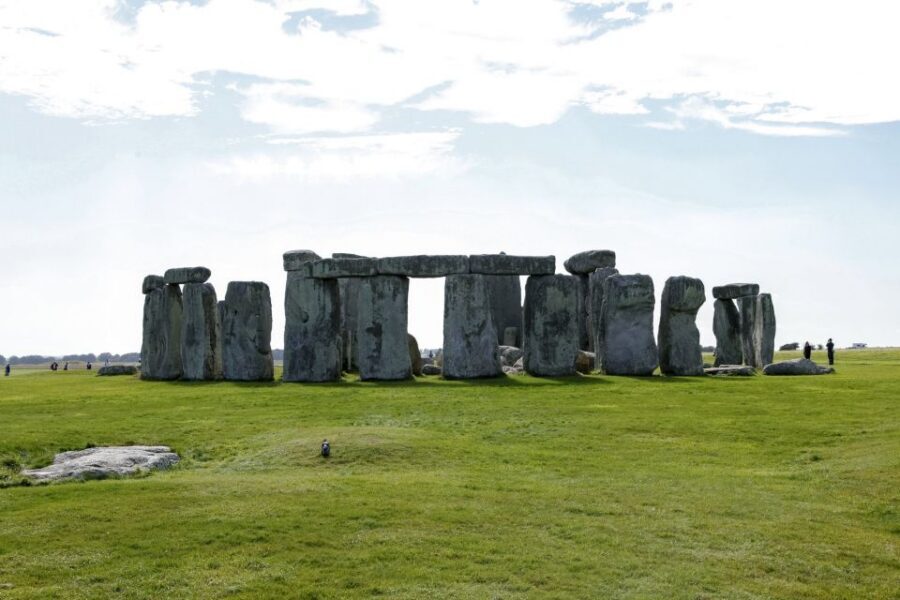 From London: Windsor, Oxford & Stonehenge Full-Day Trip - Key Things You’ll Notice Right Away