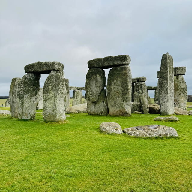 From Southampton: Stonehenge & Salisbury Private Day Trip - The van ride: comfort, luggage space, and real help at pickup