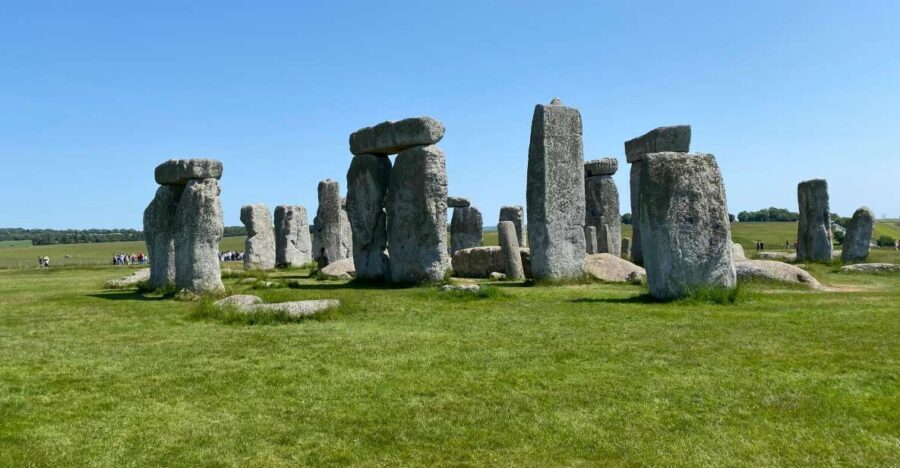 Individual trip to Stonehenge including pickup and drop off - Getting into Stonehenge: skip-the-line options and visitor centre time