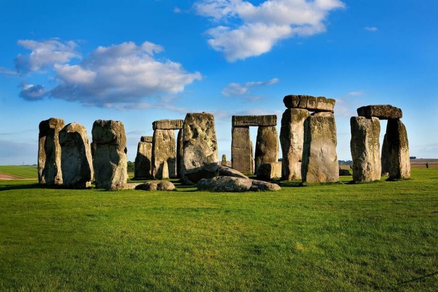 London: Stonehenge & Bath Day Trip with Optional Roman Baths - From Victoria Coach Station to Two UNESCO Stops