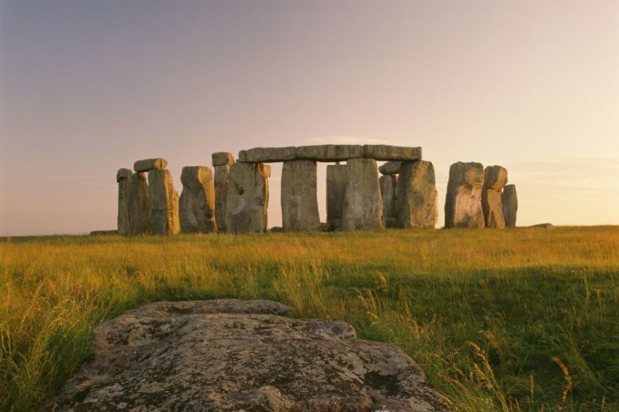 London: Stonehenge, Bath, Lacock, & Avebury Small Group Tour - Lacock: the film-set village break that actually feels like a reset