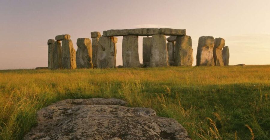 London: Stonehenge, Bath, Lacock, & Avebury Small Group Tour - Bath and the Roman baths: the day’s most elegant pacing