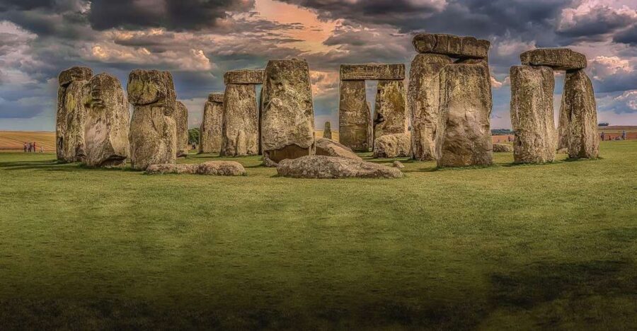 London to Southampton Cruise Terminal via Stonehenge - From London to Southampton: the executive-coach rhythm