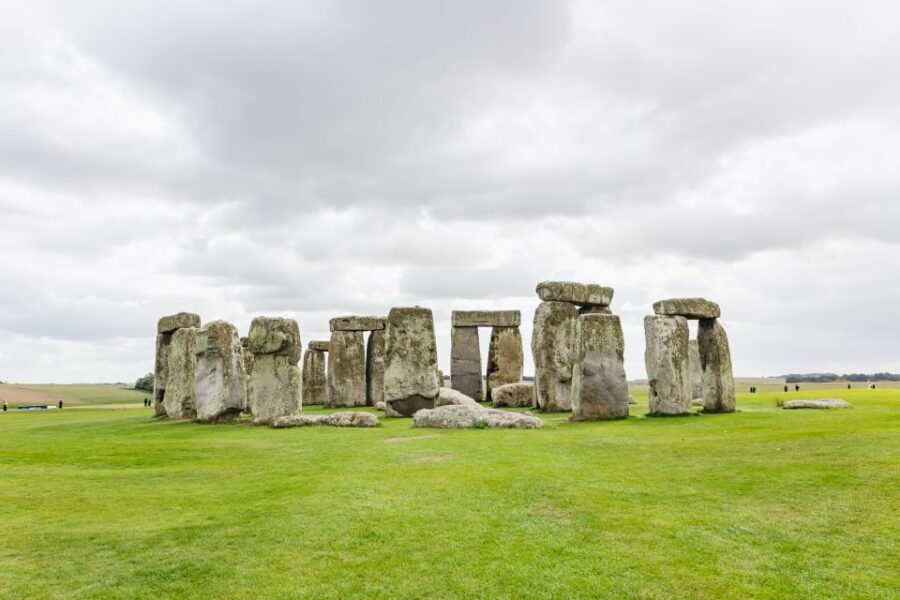 London: Windsor Castle, Stonehenge & Bath Full-Day Tour - Small-Group Energy and Real Guide Style