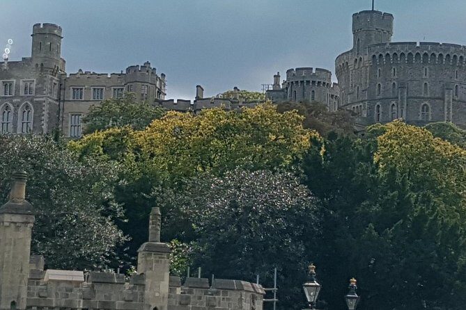 Luxury Private Vehicle Day Hire from & to London via Stonehenge & Windsor Castle - Should you book this London-to-Stonehenge-and-Windsor day hire?