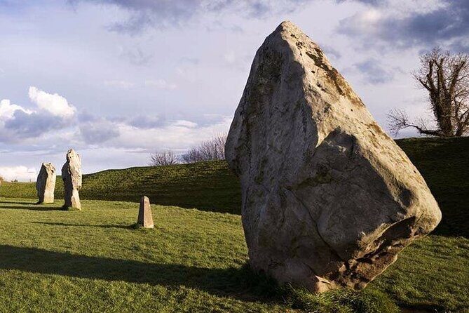 Private Archaeologist Guided Tour Stonehenge, Salisbury & Avebury - Durrington Walls: The Builder’s Village Connection