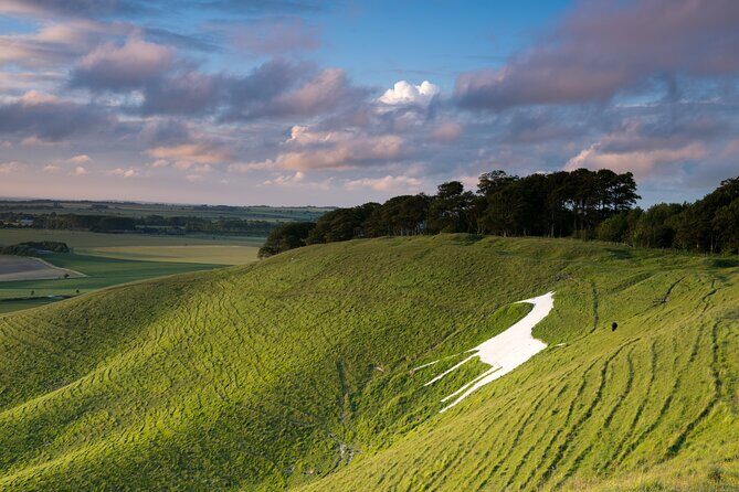 Private Day Tour from Bath to Avebury and Stonehenge with Pickup - West Kennet Long Barrow: The Tomb Stop That Adds Meaning