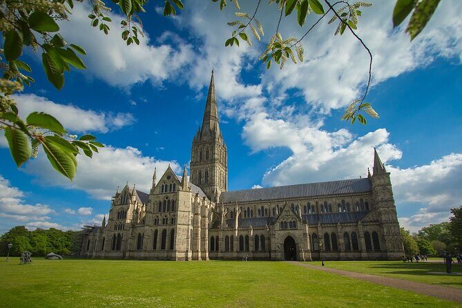 Private Day Tour from Bath to Stonehenge and Salisbury with Pickup - Stonehenge: guided, not just photographed