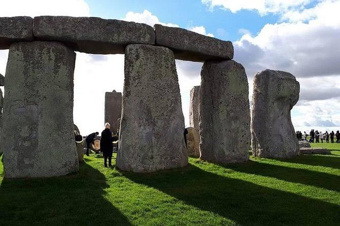 Private driver guided tour Stonehenge - Price and Value: When $892.50 per Group Makes Sense