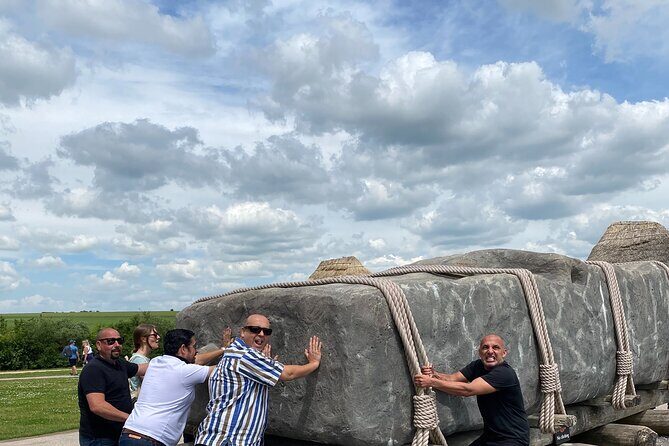 Private Guided Tour of Ancient and Magical Stonehenge - Lunch at The Wheatsheaf Inn: a real countryside break