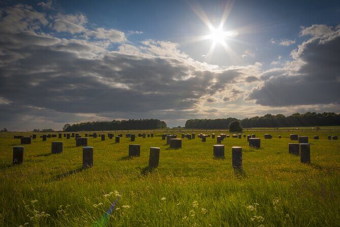 Private Stonehenge, Woodhenge, Avebury Stone Circle Day Tour - Silbury Hill: A Short Stop With a Proper Punch