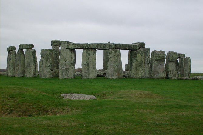 Private Tour of Stonehenge and Salisbury Cathedral - Salisbury Cathedral: More Than a Pretty Stop