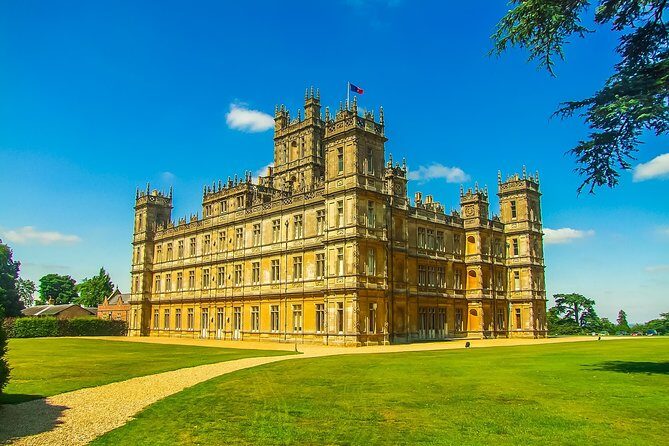 Private Tour to Stonehenge and Highclere Castle (Downton Abbey) - Lunch on the move: plan for a quick reset