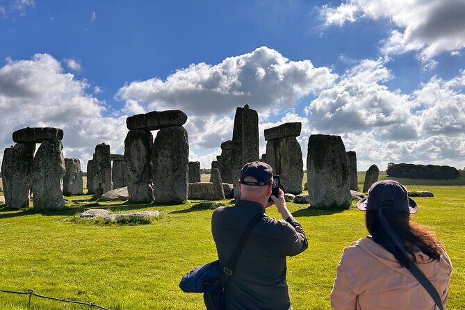 Private Tour to Stonehenge, Bath and The Cotswolds - Morning at Stonehenge: early arrival plus what your guide will point out