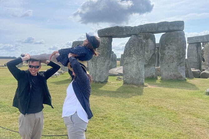 Private Tour to Stonehenge, Bath and The Cotswolds - What makes the guides a big deal here