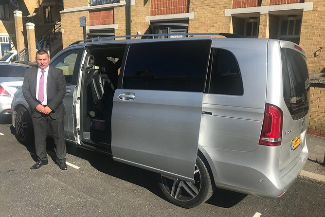 Private Transfers London Heathrow to Southampton Cruise Terminal via Stonehenge - Getting picked up at Heathrow: name board, luggage help, and flight tracking