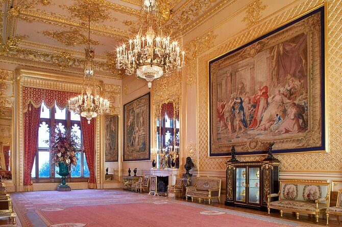 Royal Windsor & Stonehenge Private Tour - Lunch in Windsor: you’re choosing the pace, not the planning