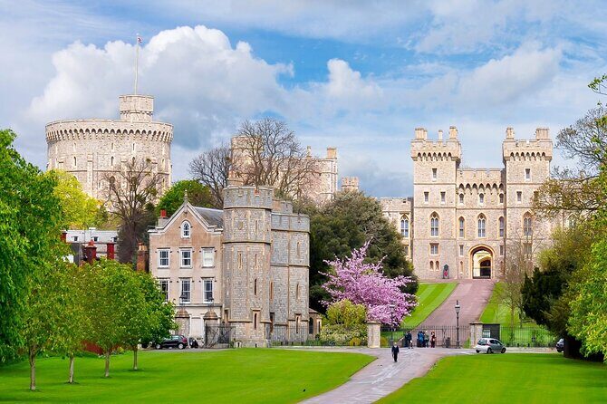Royal Windsor & Stonehenge Private Tour - Timing and logistics: what 8:30am start means for your body