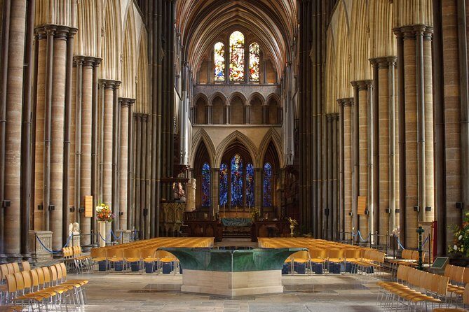Salisbury, Stonehenge, Bath and Windsor with Christmas Lunch - Price and Value: Why $273.88 Can Still Make Sense