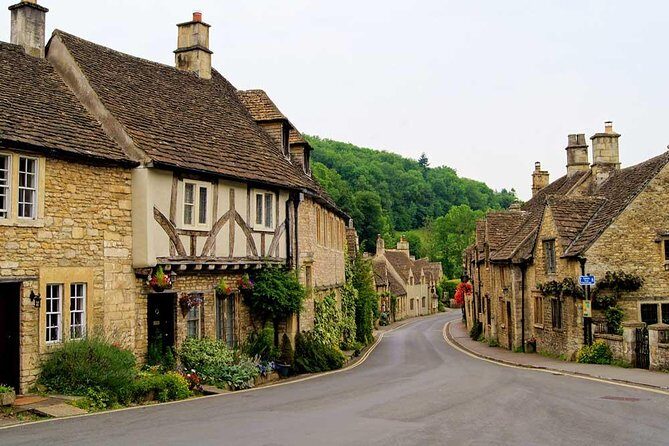 Small Group Cotswolds Village, Stonehenge and Bath Tour from London - Cotswolds countryside drive and Castle Combe’s quiet charm