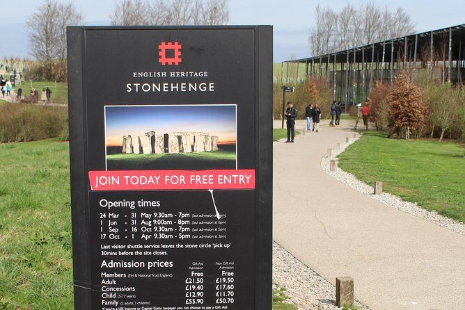 Southampton Cruise port to London Via Stonehenge & Windsor castle - The Timing Game: Pickups, Waiting, and Ticket Windows