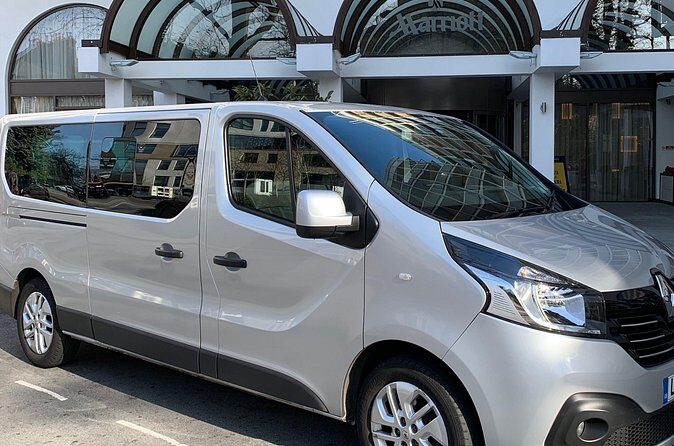 Southampton to London Visiting Stonehenge or Windsor Castle - Transport details: private vehicle, capped group size, and comfort
