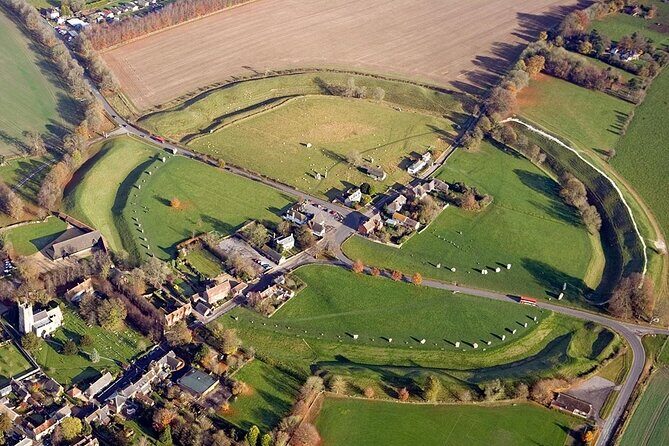 Stonehenge and The Stone Circles of Avebury Day Trip from London - West Kennet Long Barrow: The 5,000-Year-Old Tomb Stop