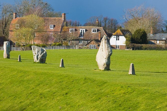 Stonehenge and The Stone Circles of Avebury Day Trip from London - Air-Conditioned Comfort and a Real Small-Group Size