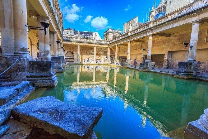 Stonehenge & Bath Private Car Tour from London - The guide factor: why names like Simon or Richard come up