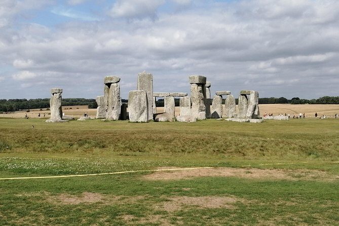 Stonehenge & Bath Private Day Tour from London - A private day that starts with less stress