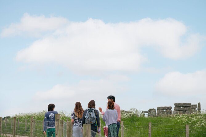 Stonehenge Private Full-Day Tour from Bath for 2-8 guests - Lunch at a Local Pub, Plus a Medieval Ruin and a Literature Icon