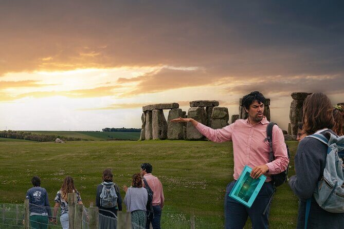 Stonehenge Private Full-Day Tour from Bath for 2-8 guests - The Stonehenge Part: Guided Storytelling Plus Room to See More