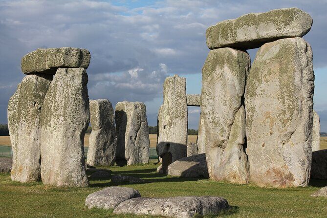 Stonehenge Private Immersive Audio Guide - Price and value: $6.87 for context you can carry