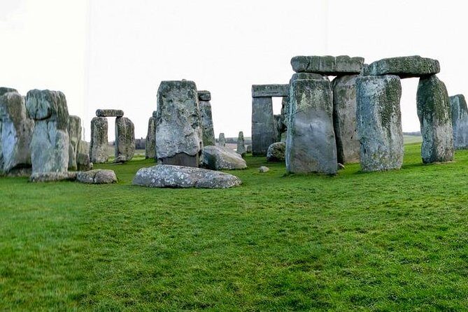 Stonehenge Tour via Winchester: LDN or Southampton - Stonehenge: your on-site focus and what to expect