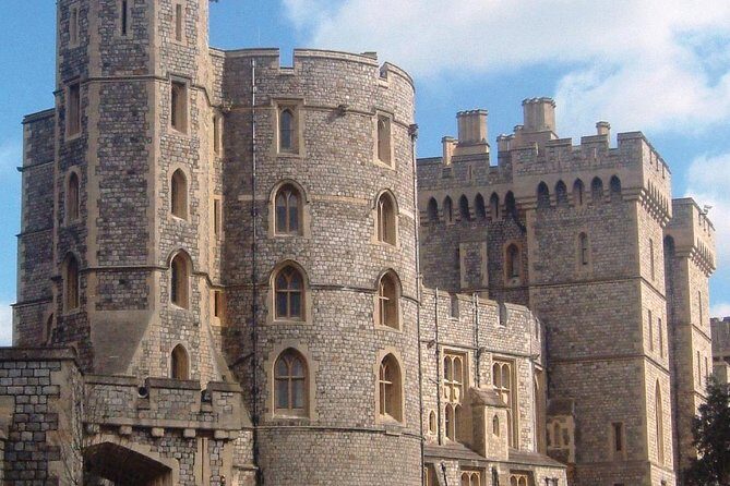 Stonehenge, Windsor Castle and Bath Full Day Guided Tour - Bath’s Roman Baths and Pump Room: A Different Pace, Same Famous Energy