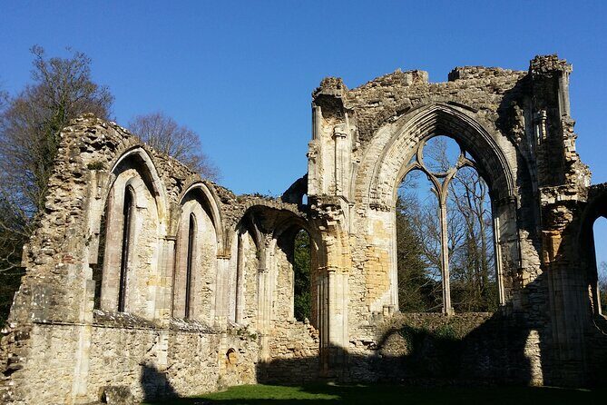 Visit Stonehenge and Salisbury from Southampton - Stonehenge and Salisbury in One Tight Schedule From Southampton