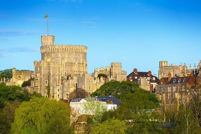 Windsor, Stonehenge and Bath Day Trip from London Spanish - Victoria Station to Windsor: a long morning, handled well