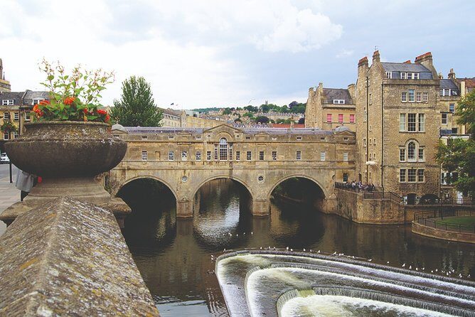 Windsor, Stonehenge and Bath Day Trip from London Spanish - Value check: is $123.44 a good deal?